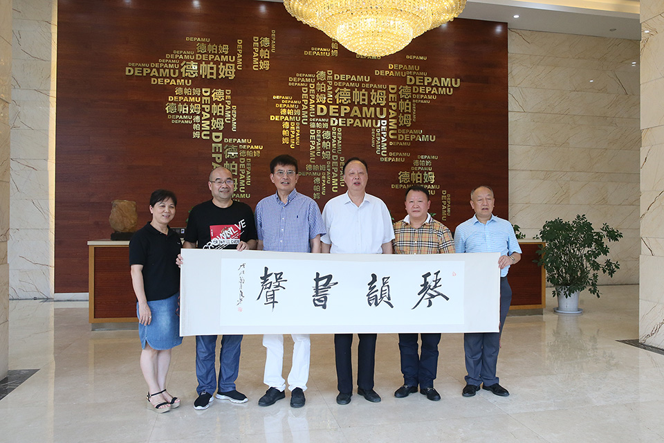 1571110103128716.jpg B71Z0876.jpg